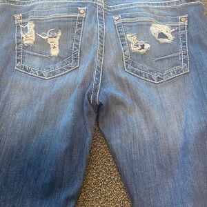 BKE denim. Women’s Stella med-dark wash 32 extra long. Excellent gently used